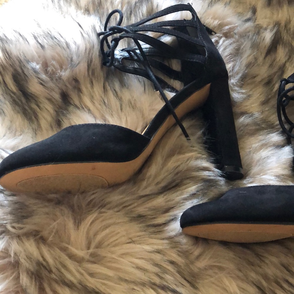 Shoes - Picture 3 of 5